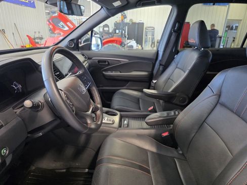 Used 2022 Honda Passport TrailSport image 12