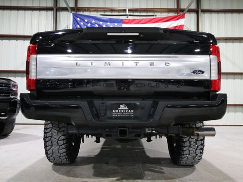 Used 2019 Ford F250 Limited AWD/4WD image 9