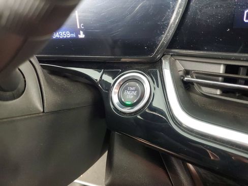 Used 2025 Chevrolet Trax RS w/ Sunroof Package FWD image 21