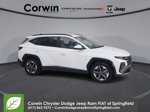 Used 2025 Hyundai Tucson SEL FWD image 1