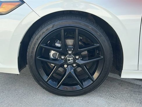 Used 2024 Honda Civic Sport image 6