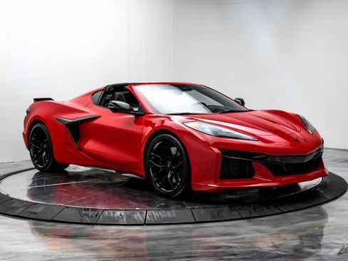 Used 2025 Chevrolet Corvette Z06 w/ Battery Protection Package image 23