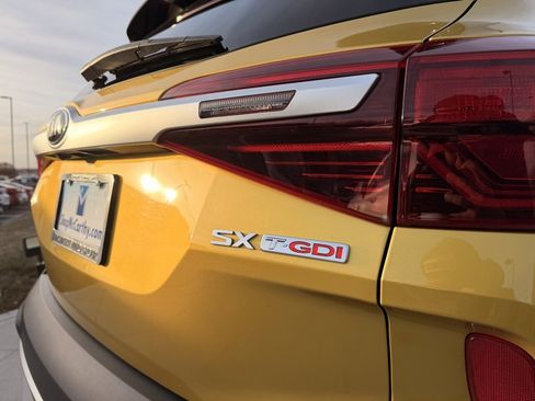 Used 2021 Kia Seltos SX image 35