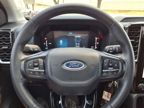 Used 2025 Ford Ranger XLT RWD image 25