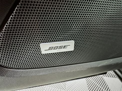 Used 2022 Chevrolet Equinox RS w/ RS Leather Package image 12