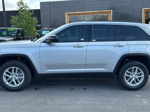 New 2026 Jeep Grand Cherokee Laredo X RWD image 8