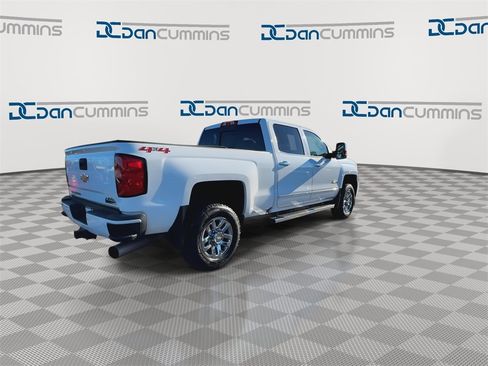 Used 2018 Chevrolet Silverado 3500 High Country w/ Duramax Plus Package image 8