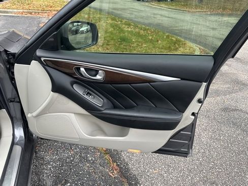 Used 2016 INFINITI Q50 3.0t Premium w/ Driver Assistance Package image 18