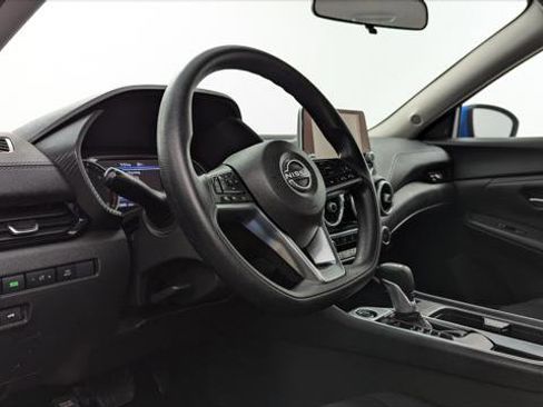 Used 2025 Nissan Sentra SV image 23