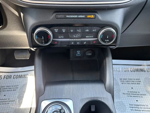 Used 2022 Ford Escape SE w/ Convenience Package image 12