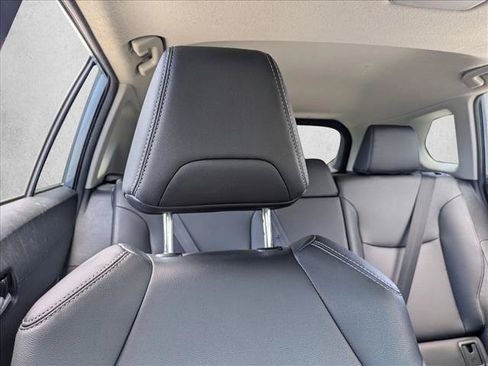 Used 2022 Toyota Corolla Cross XLE w/ Convenience Package FWD image 16