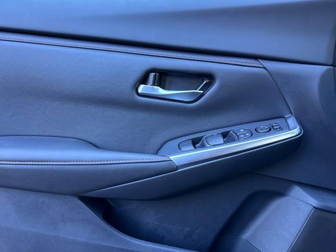 New 2025 Nissan Sentra SR image 8