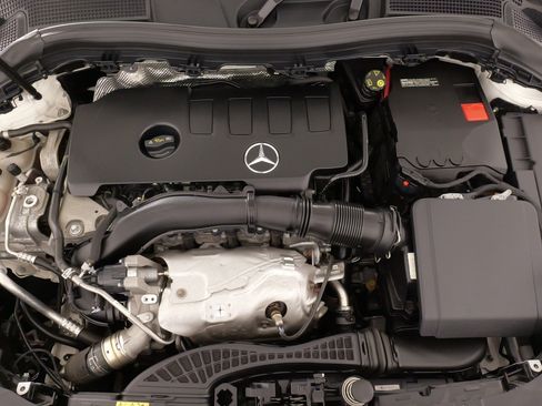 Used 2023 Mercedes-Benz GLA 250 4MATIC image 55