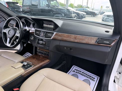 Used 2013 Mercedes-Benz E 350 Sedan image 49