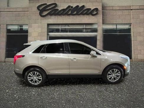 Used 2022 Cadillac XT5 Premium Luxury image 6