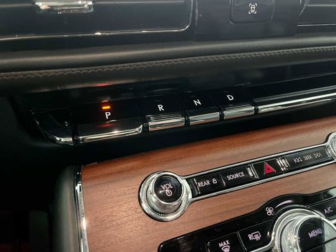 Used 2022 Lincoln Aviator Reserve w/ Equipment Group 201A AWD/4WD image 28