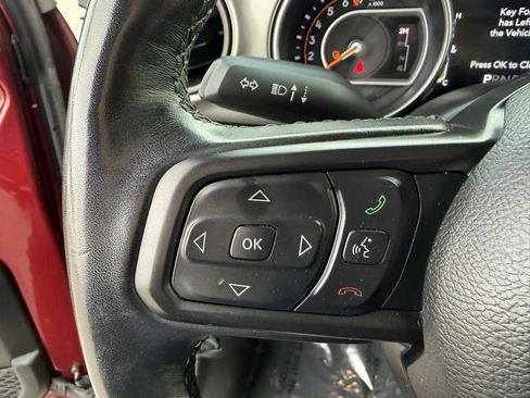 Used 2021 Jeep Gladiator Willys image 35
