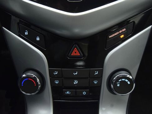 Used 2012 Chevrolet Cruze LT image 25