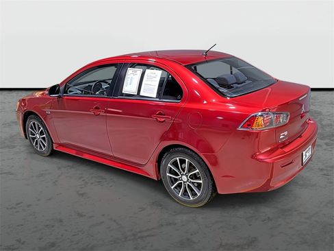 Used 2017 Mitsubishi Lancer Sedan image 2