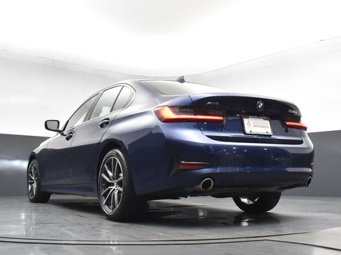 Used 2019 BMW 330i xDrive Sedan w/ Premium Package AWD/4WD image 25