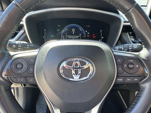 Used 2024 Toyota Corolla Cross Hybrid XSE 4WD (Natl) AWD image 18