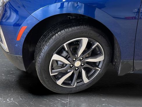 Used 2022 Chevrolet Equinox Premier AWD/4WD image 36
