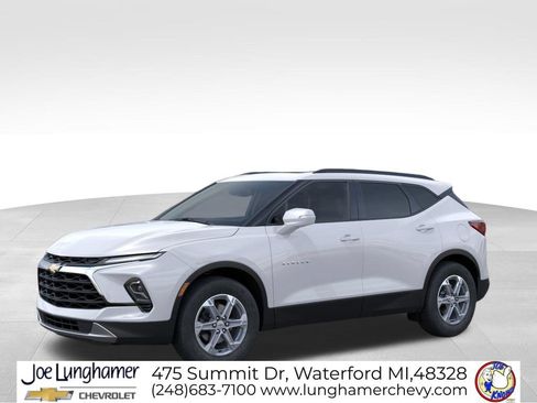 New 2026 Chevrolet Blazer LT w/ LPO, Floor Liner Package FWD image 2