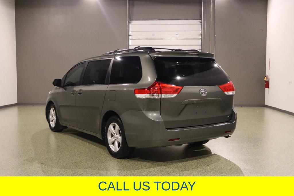Used 2012 Toyota Sienna LE FWD image 7