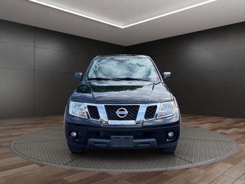 Used 2020 Nissan Frontier SV AWD/4WD image 3