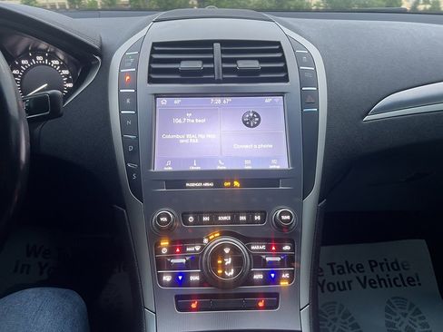 Used 2020 Lincoln MKZ FWD image 20