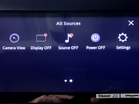 Used 2017 Jeep Wrangler Unlimited Sport w/ Connectivity Group AWD/4WD image 18