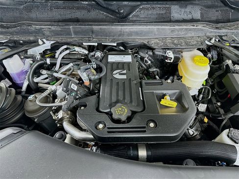 New 2026 RAM 3500 Limited w/ Towing Technology Group image 17