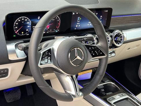 New 2026 Mercedes-Benz GLB 250 4MATIC image 14