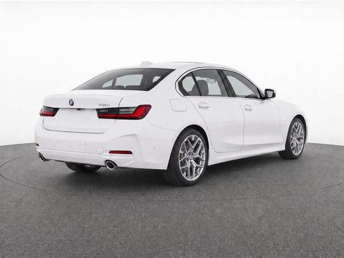 Used 2025 BMW 330i Sedan RWD image 4