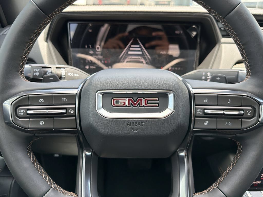 New 2027 GMC Terrain AT4 w/ Technology Package II AWD/4WD image 33