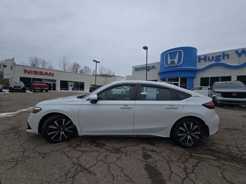 Used 2024 Honda Civic EX-L image 12