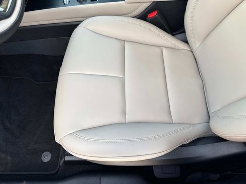 New 2025 Lincoln Corsair FWD image 12