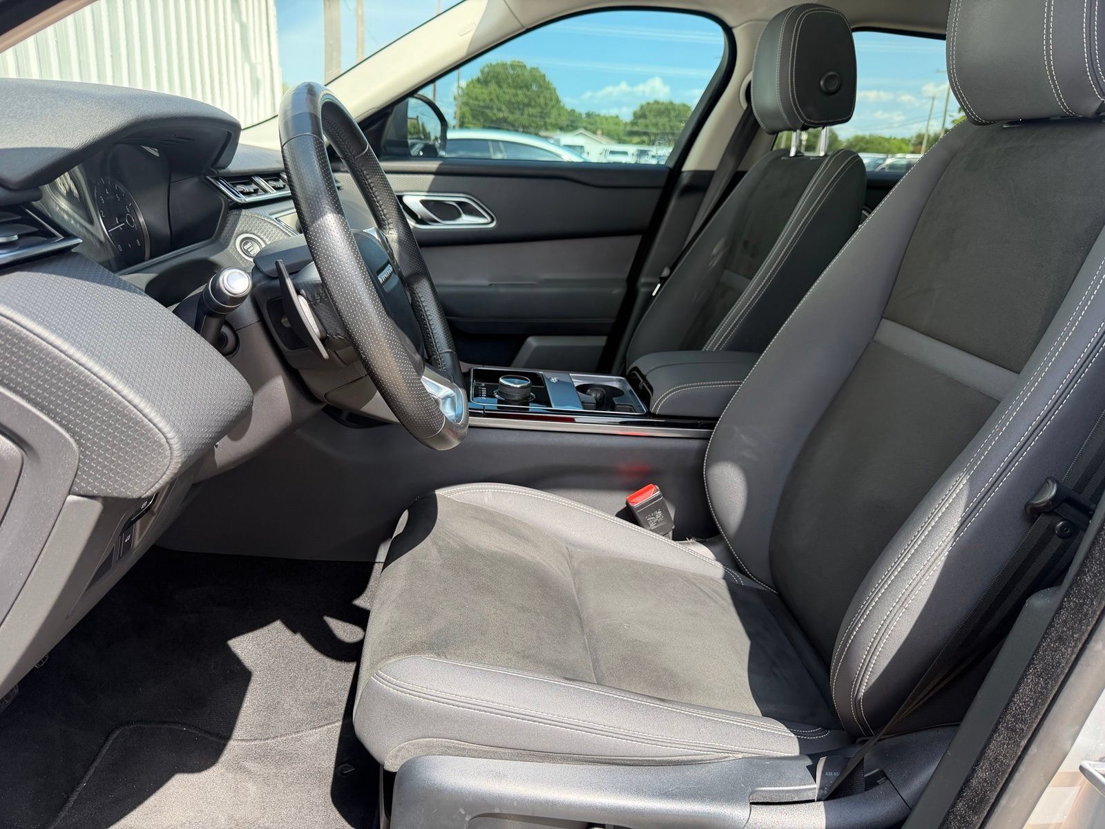 Used 2019 Land Rover Range Rover Velar AWD/4WD image 20