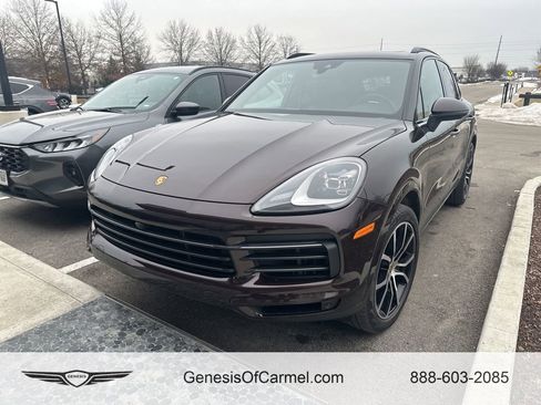 Used 2023 Porsche Cayenne Platinum Edition image 1