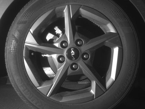 Used 2025 Kia K4 LXS image 15