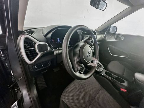 Used 2021 Kia Soul LX FWD image 9