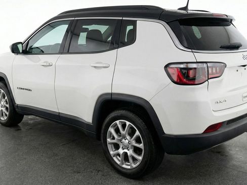 Used 2025 Jeep Compass Limited image 6