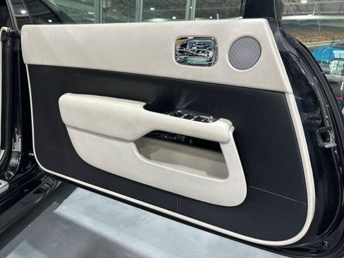 Used 2015 Rolls-Royce Wraith RWD image 49