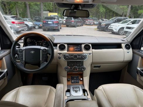 Used 2016 Land Rover LR4 HSE LUX AWD/4WD image 16