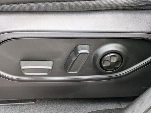 Certified 2024 Jeep Grand Cherokee Altitude image 16