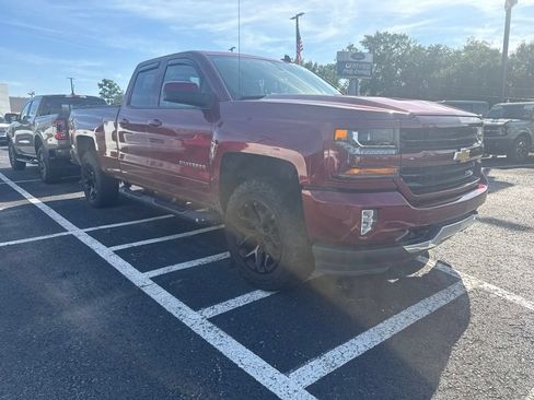 Used 2017 Chevrolet Silverado 1500 LT w/ All Star Edition AWD/4WD image 2