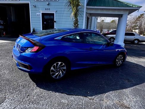 Used 2020 Honda Civic LX image 2