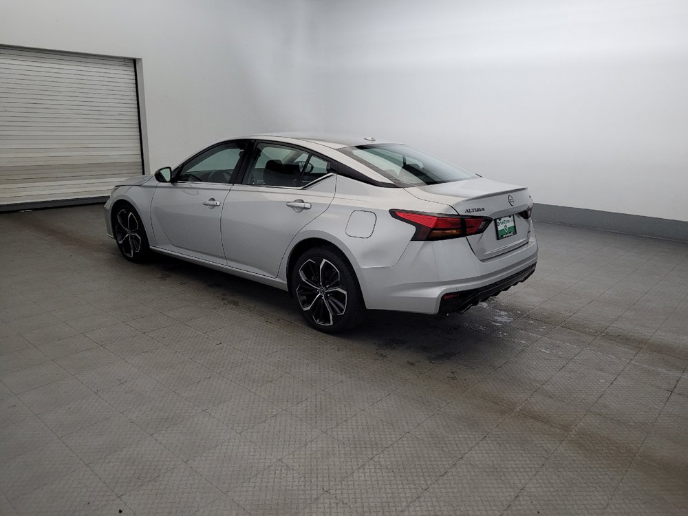 Used 2023 Nissan Altima 2.5 SR AWD/4WD image 3