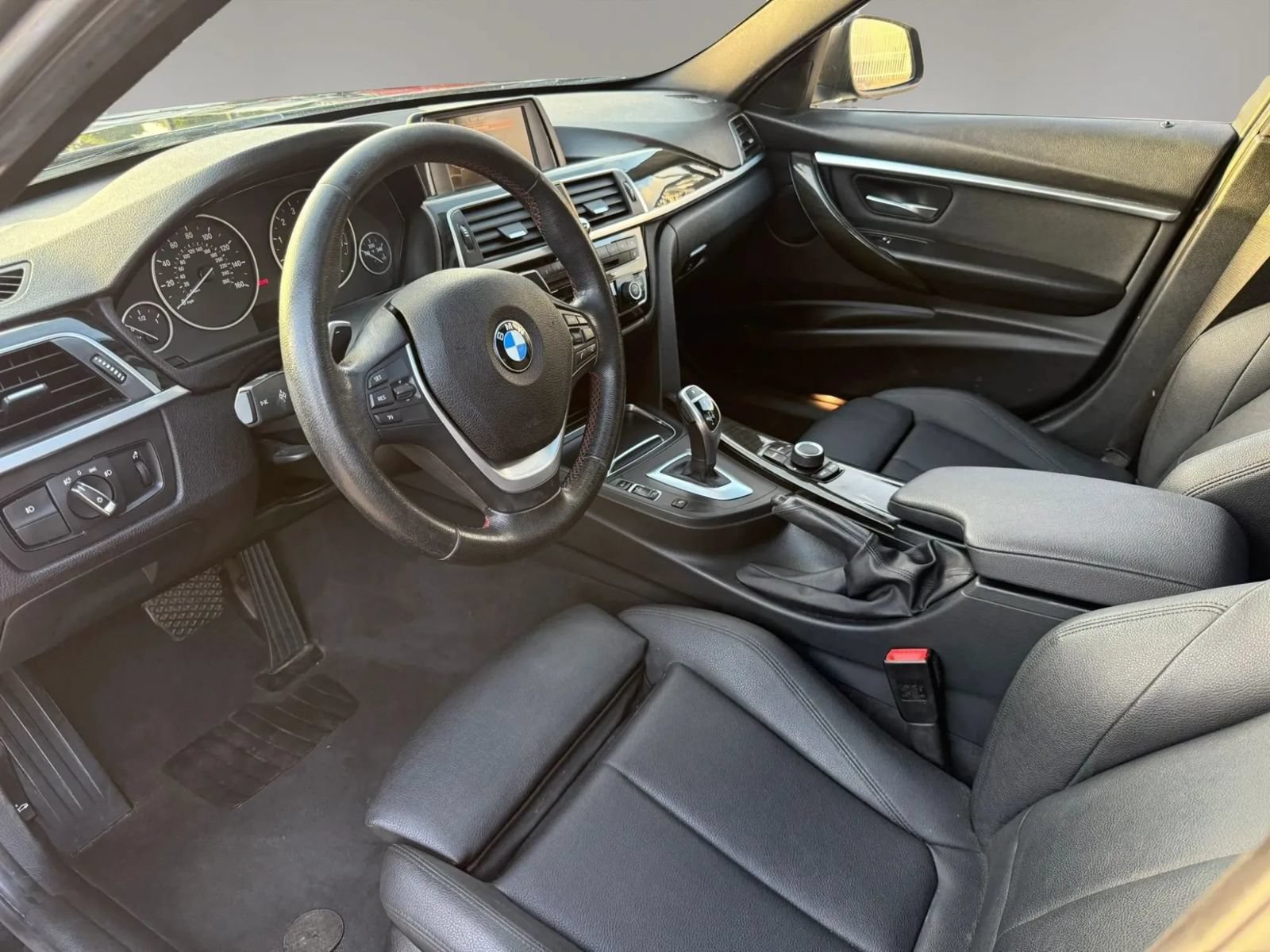 Used 2017 BMW 330i Sedan RWD image 13