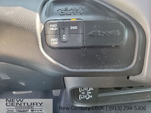 Used 2024 RAM 2500 Big Horn AWD/4WD image 16